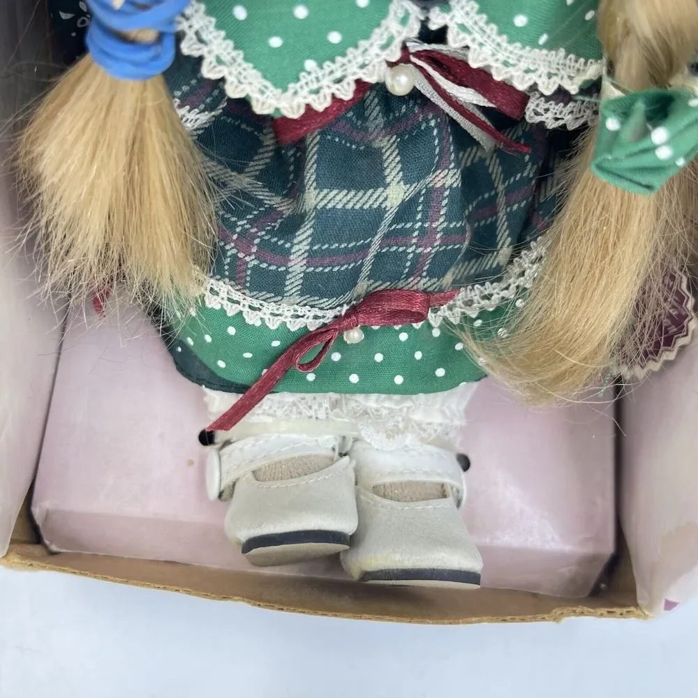 2000 Christina Collection By Christina Verdi Petite Porcelain Collectible Doll